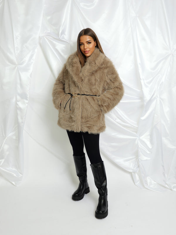 Manteau Fourrure Ceinturé