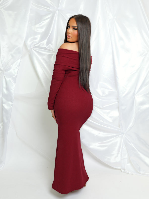 Robe reine bordeau