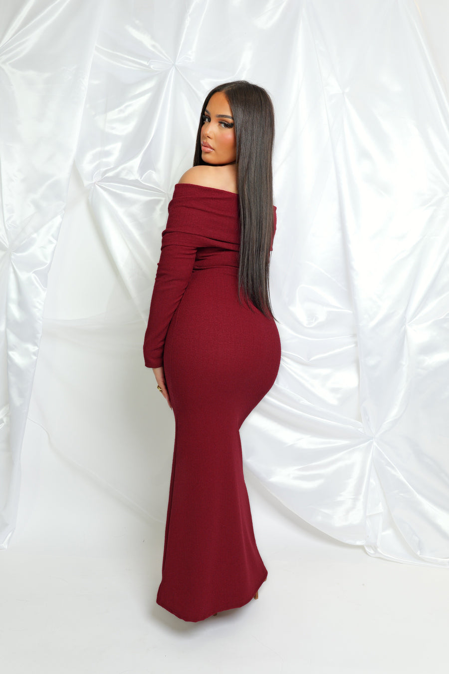 Robe reine bordeau