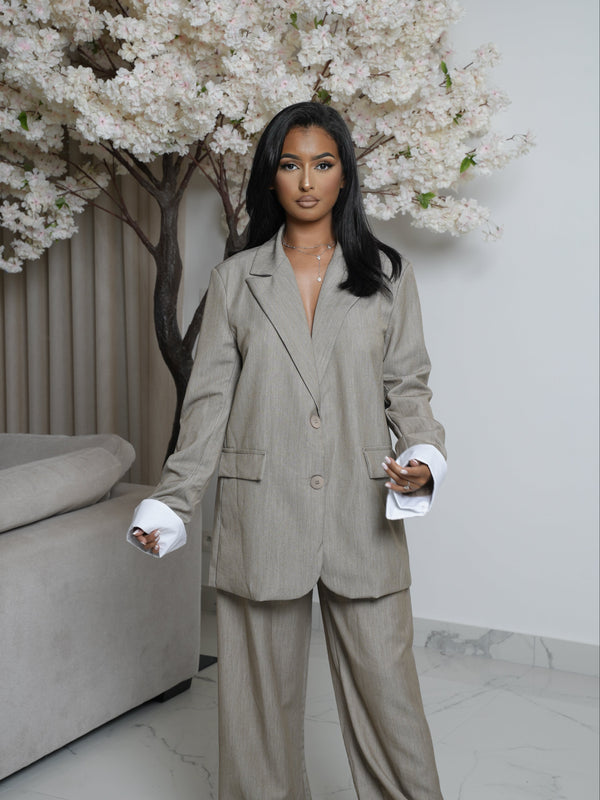 Ensemble blazer revers au manche