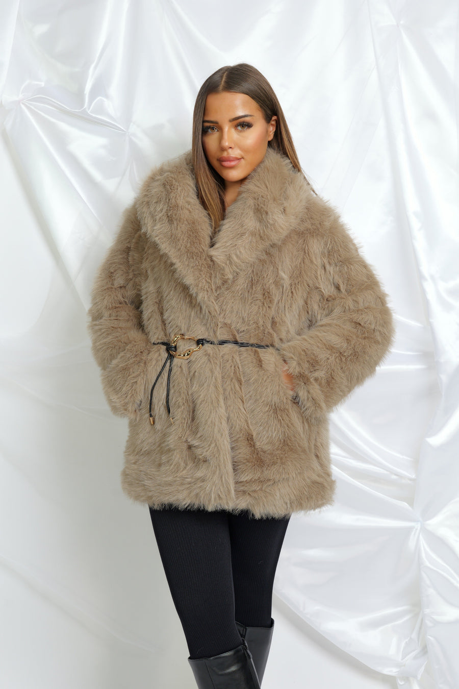 Manteau Fourrure Ceinturé